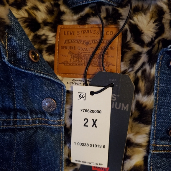 Levi's leopard denim jacket - Picture 3 of 6